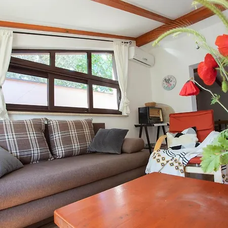 House Rabota * Pola